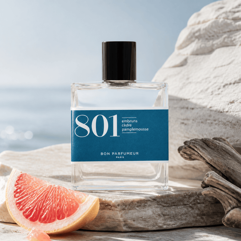 Bon Parfumeur 801 Eau de Parfum in a coastal grapefruit and cedar setting